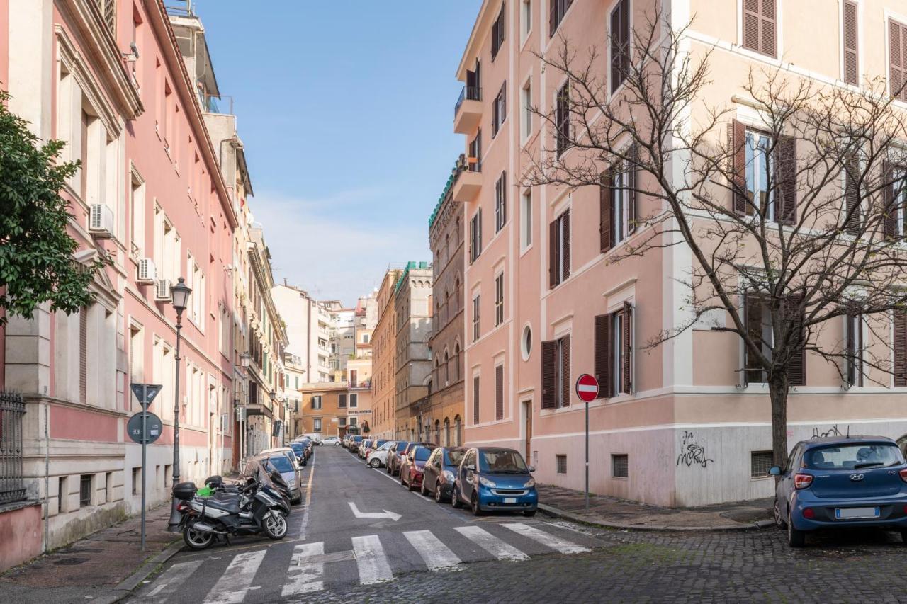 White Flat Cross Apartment Roma Exterior foto